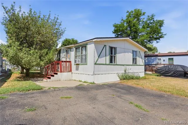 1773 Salida Street Aurora, CO 80011