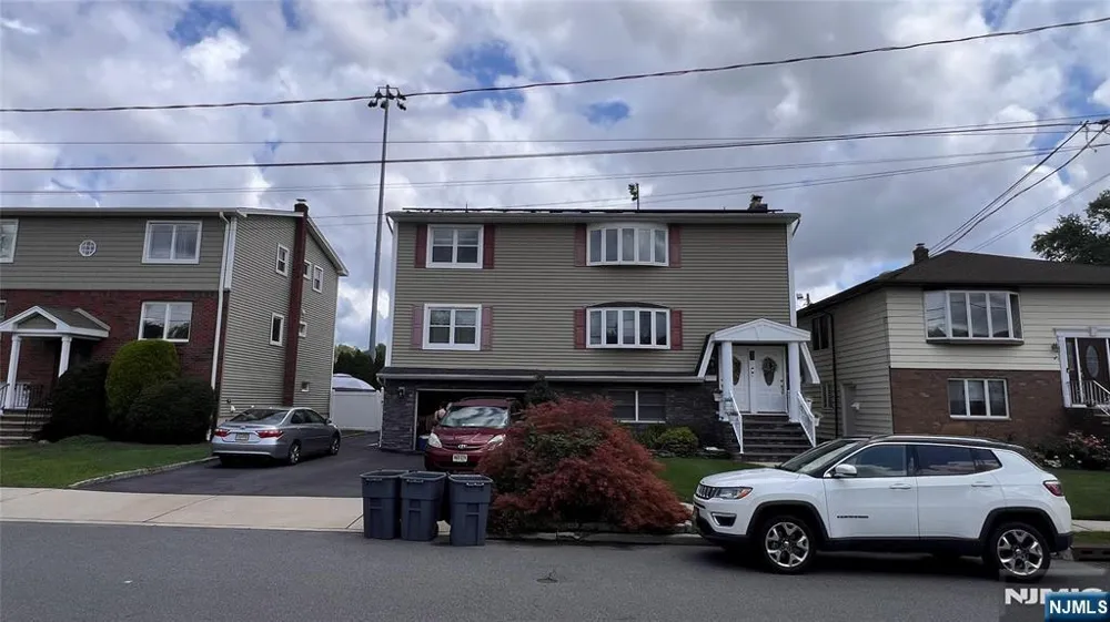 435 Steinway Road Saddle Brook, NJ 07663