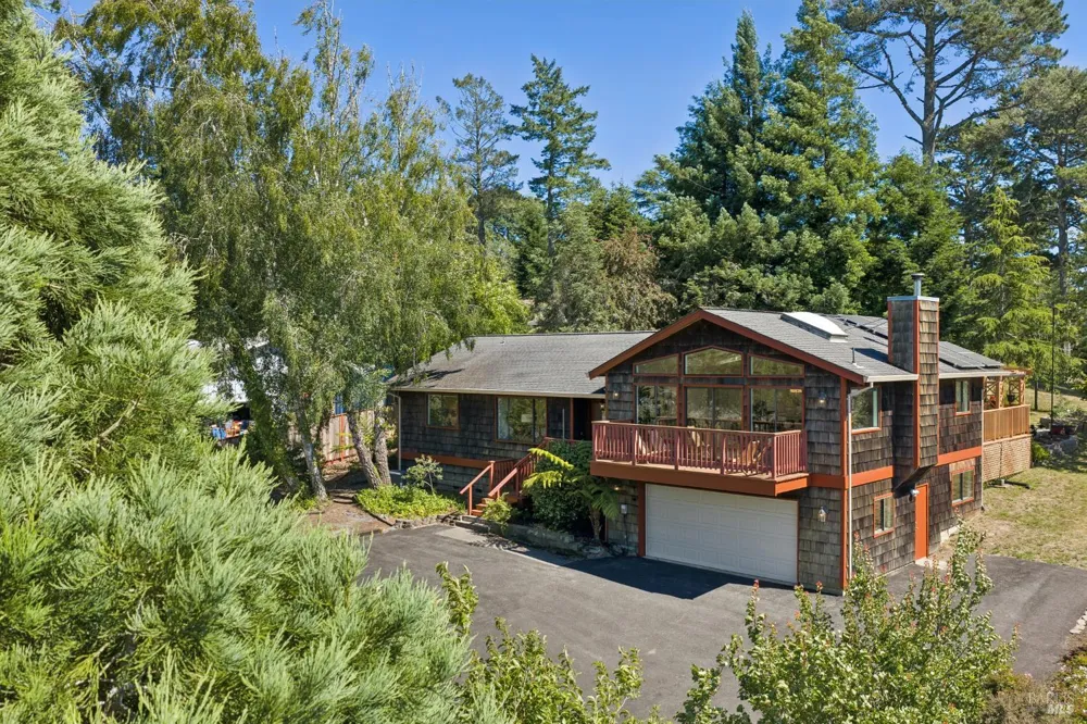 10931 Barnett Valley Road Sebastopol, CA 95472