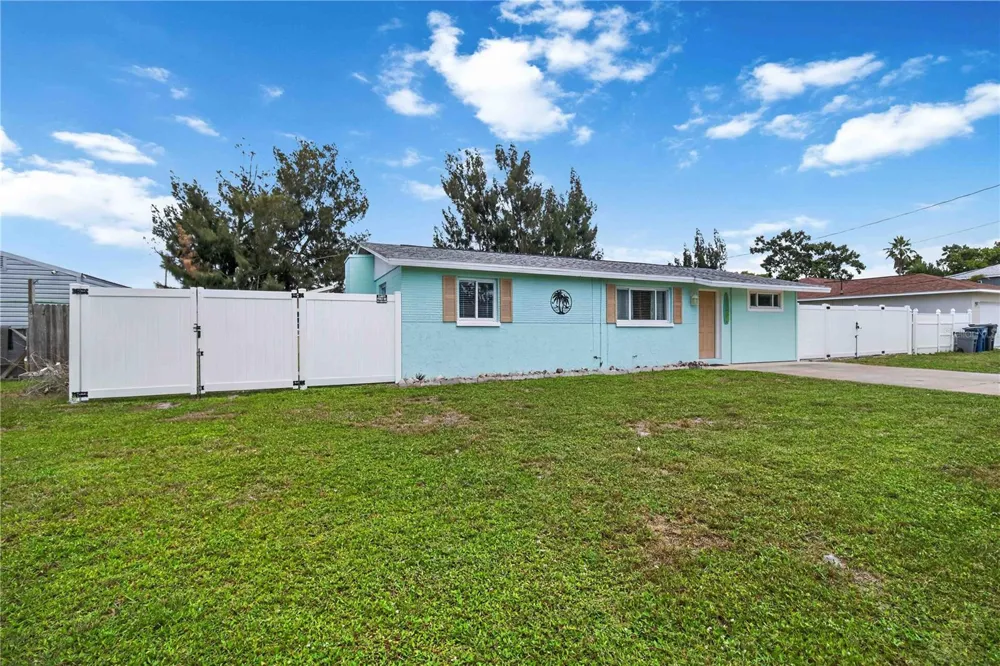 4620 3RD AVENUE W Palmetto, FL 34221