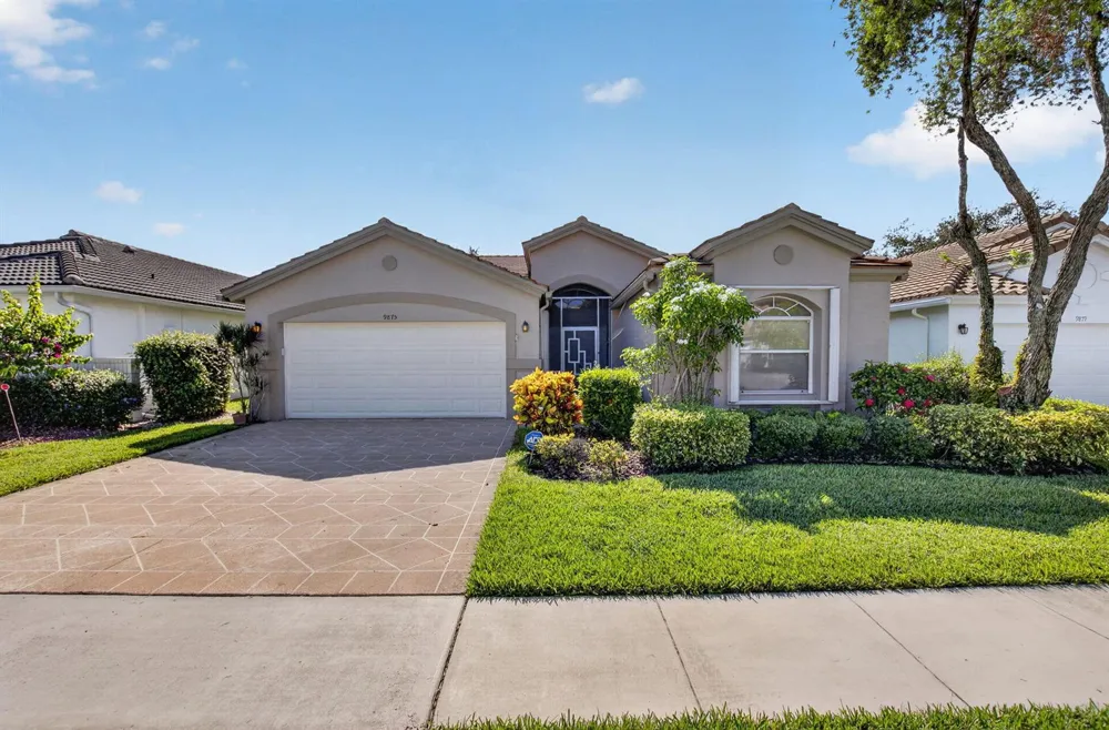9875 Harbour Lake Circle Boynton Beach, FL 33437