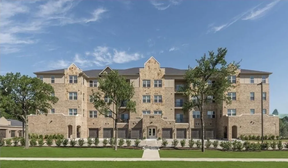 1735 Wittington Place #1406 Farmers Branch, TX 75234