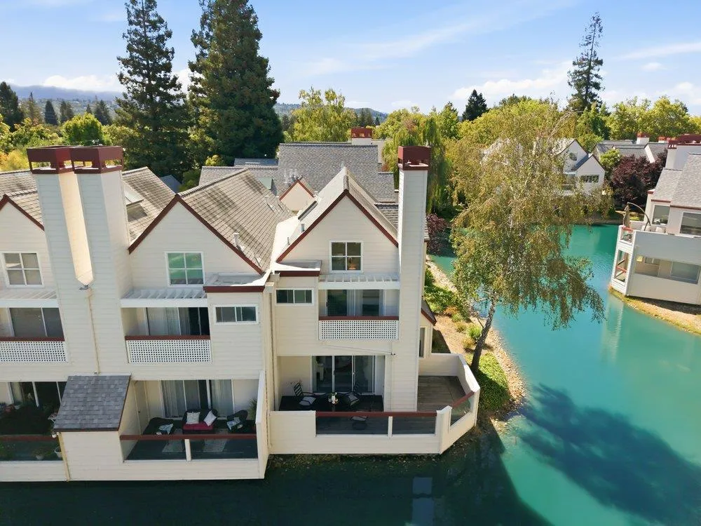 1501 Chelsea Way Redwood City, CA 94061