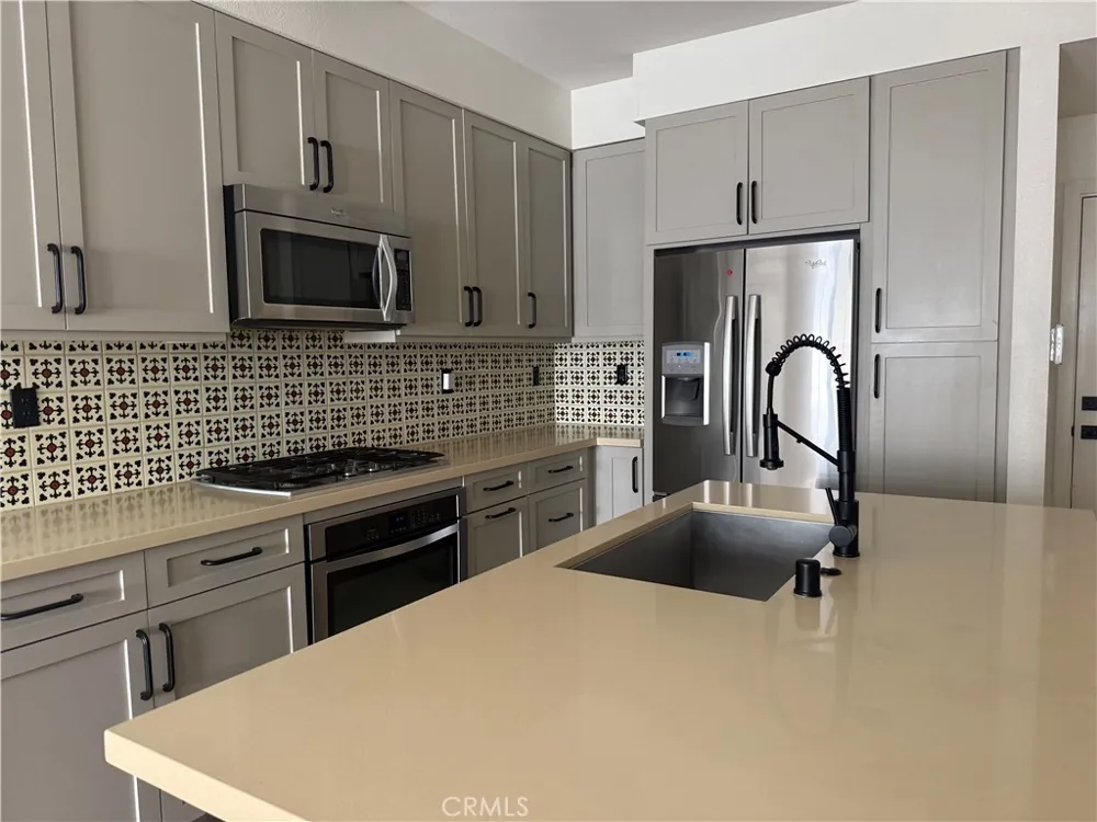1758 Fairlead Avenue Carlsbad, CA 92011