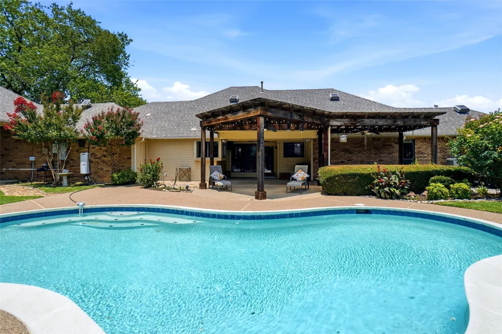 2412 Emerald Circle Southlake, TX 76092