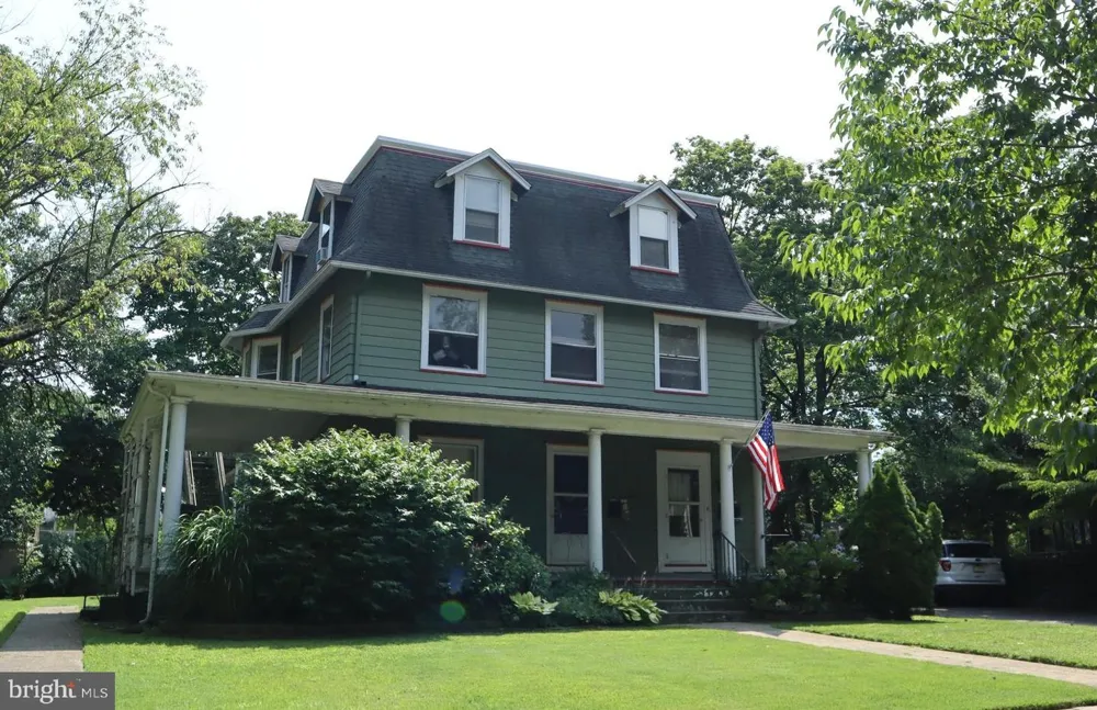 208 LINDEN AVENUE #C Riverton, NJ 08077