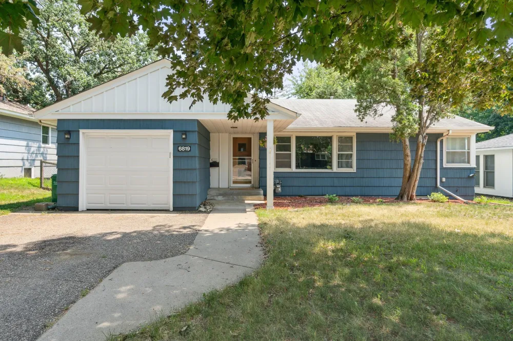 6819 Eliot View Road Saint Louis Park, MN 55426