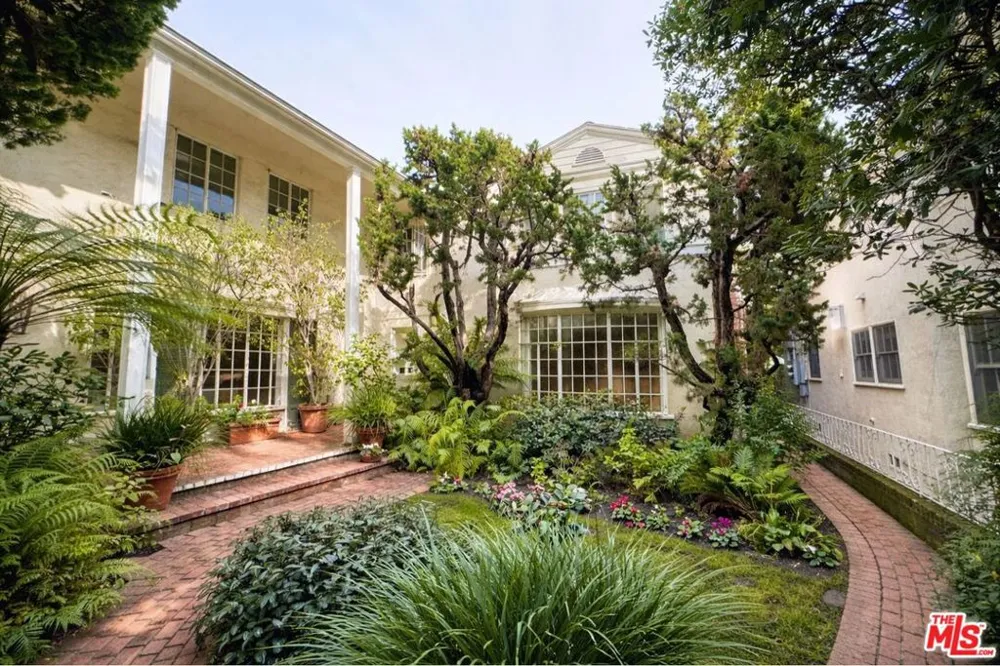 214 S Spalding Drive Beverly Hills, CA 90212