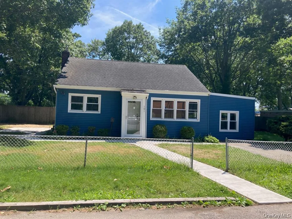 101 48th Street Lindenhurst, NY 11757