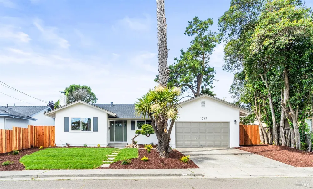 1521 Sarkesian Drive Petaluma, CA 94954