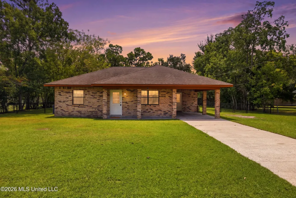 815 Amar Street Waveland, MS 39576