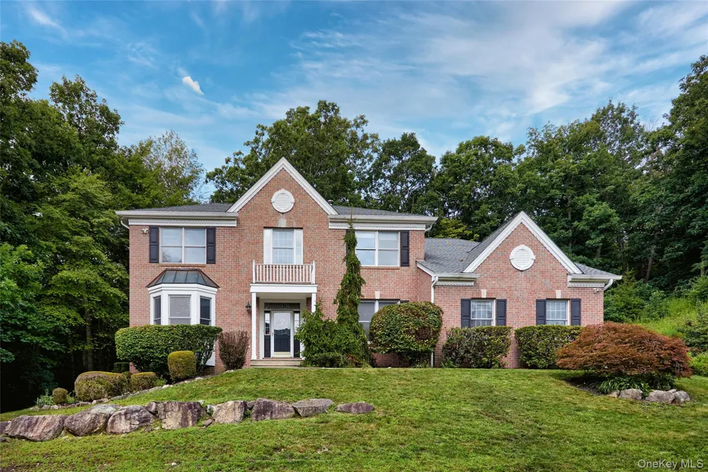 23 Cedar Drive Tuxedo Park, NY 10987