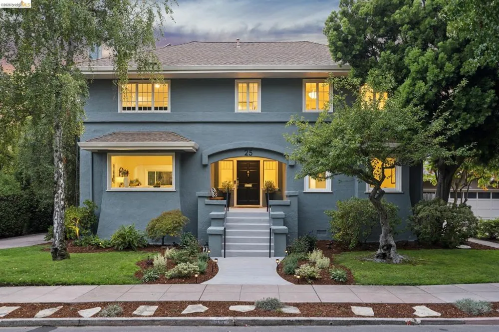 25 Manor Dr Piedmont, CA 94611