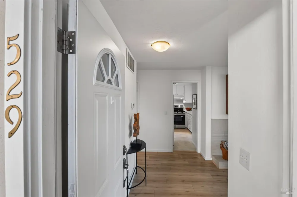 529 Larkspur Plaza Drive Larkspur, CA 94939