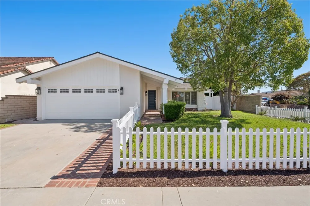 8822 Bellshire Huntington Beach, CA 92646