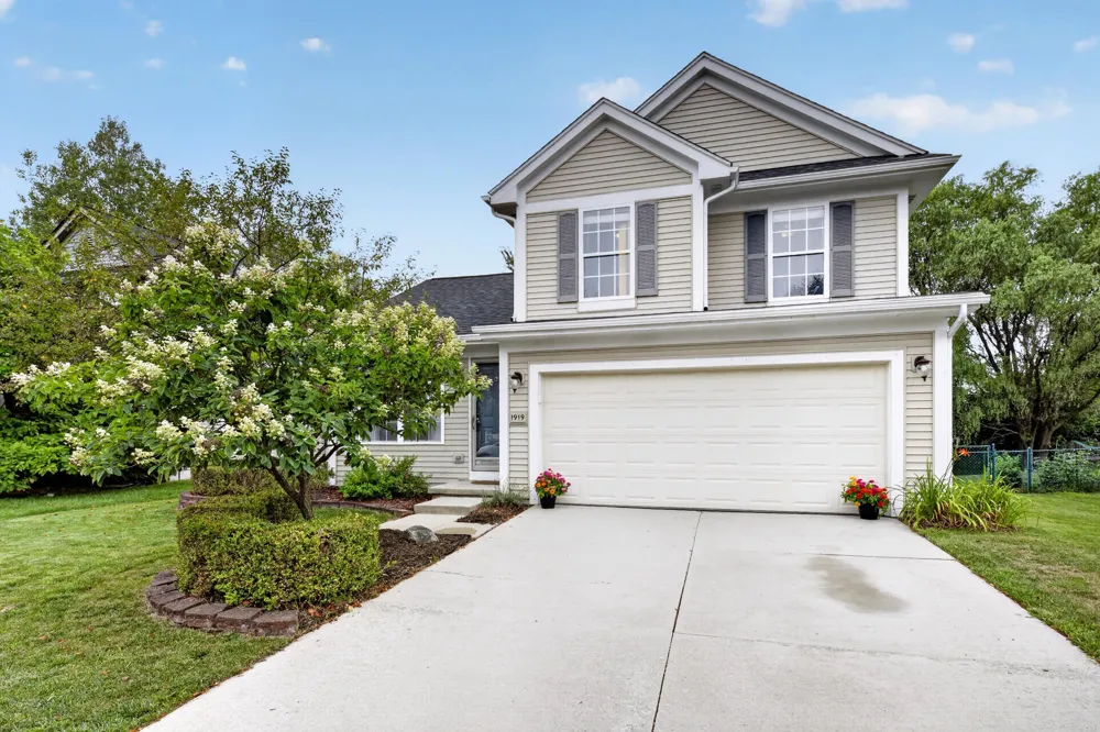 1919 Savannah Lane Ypsilanti, MI 48198