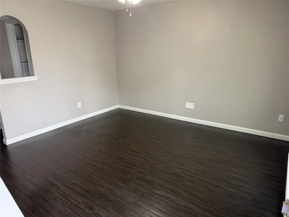 357 NW Newton Burleson, TX 76028