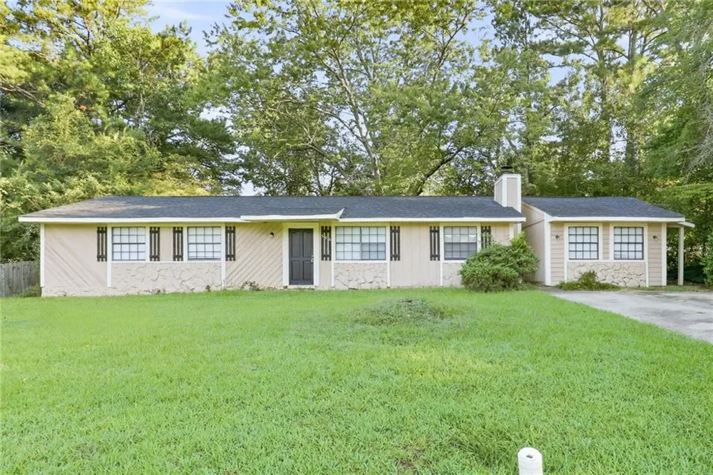 596 Crestmont Court Jonesboro, GA 30238