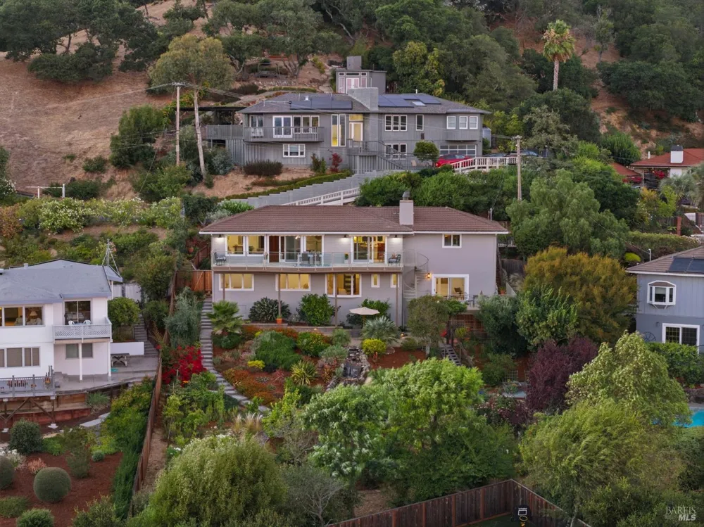 29 Dorian Way San Rafael, CA 94901
