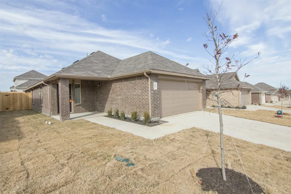 1602 Bobolink Drive Ennis, TX 75119