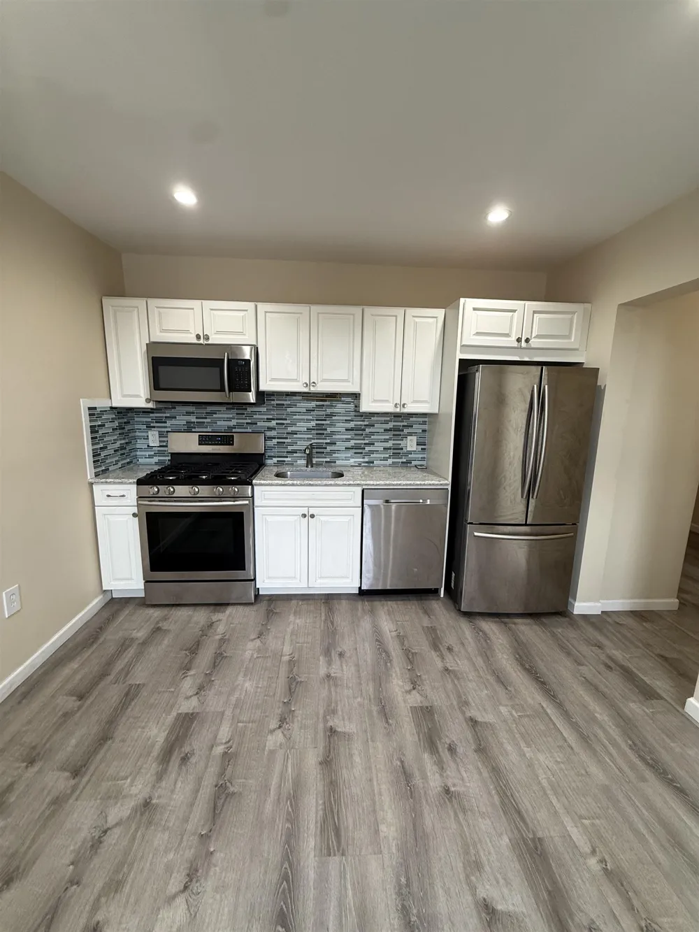 3726 PARK AVE Weehawken, NJ 07086