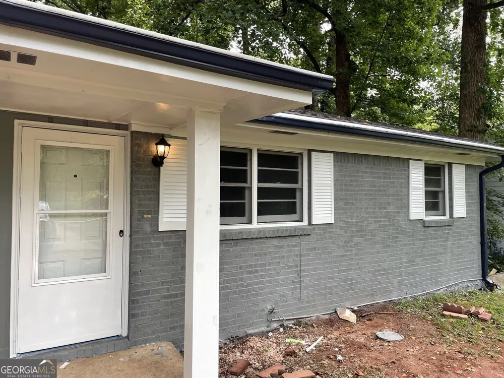 665 SW Barnes DR SW Mableton, GA 30126
