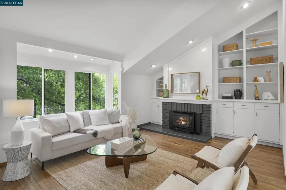 28 Curlew Way Novato, CA 94949