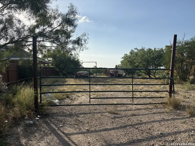 862 WAGON WHEEL RD Eagle Pass, TX 78852