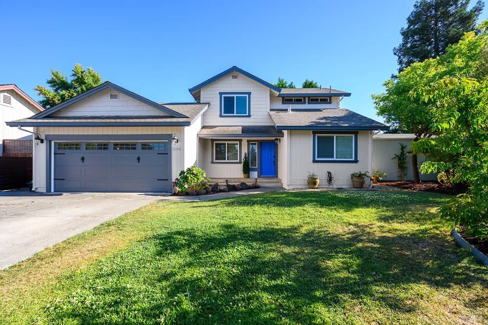 2266 Coventry Court Santa Rosa, CA 95401