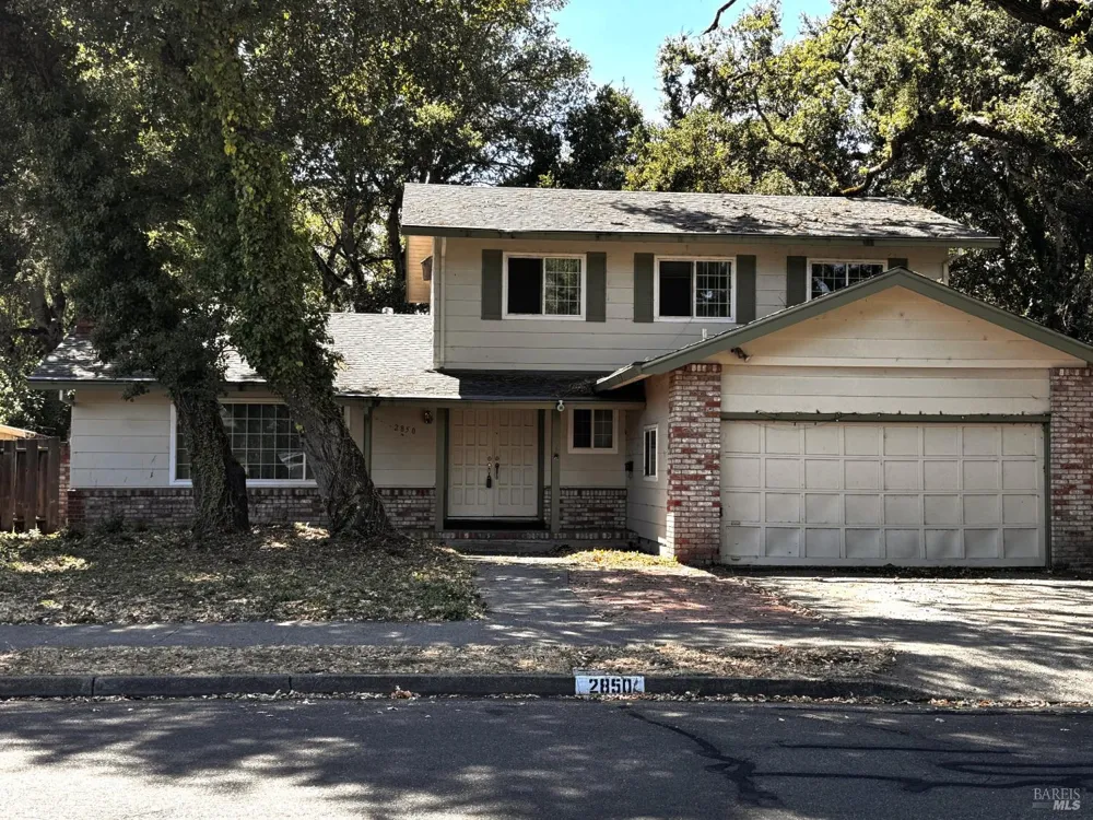2850 Creekside Road Santa Rosa, CA 95405