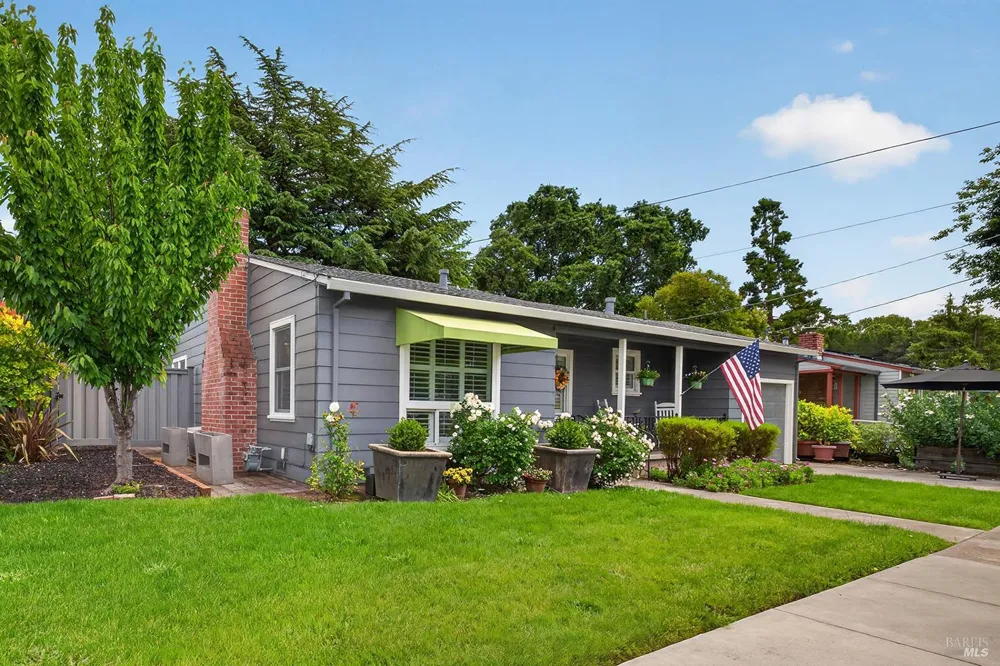1832 Wright Street Santa Rosa, CA 95404