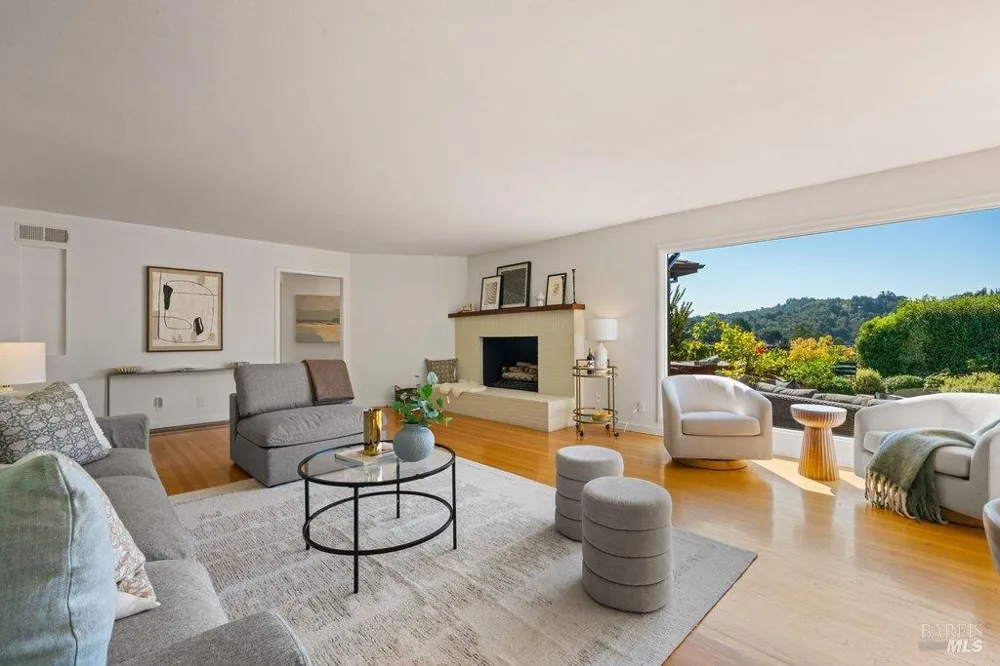 179 Hilldale Drive San Anselmo, CA 94960
