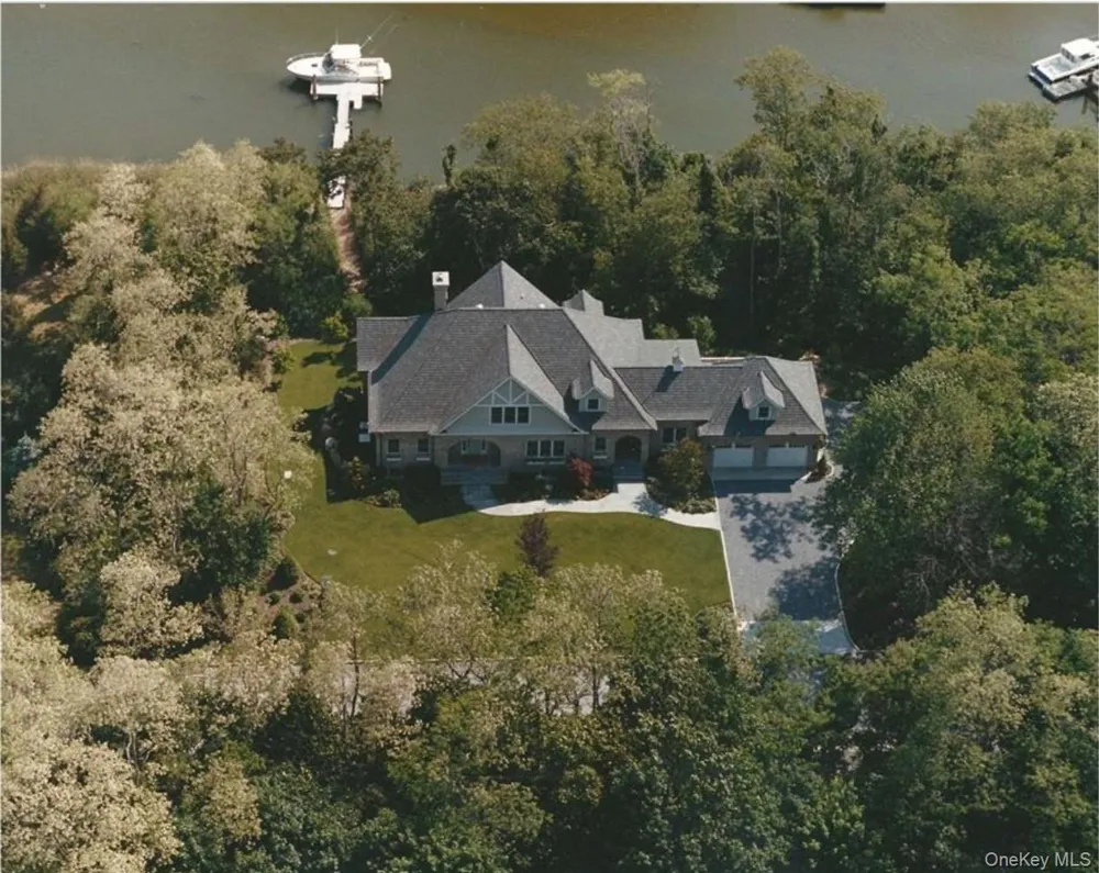 190 Jackson Landing Mattituck, NY 11952