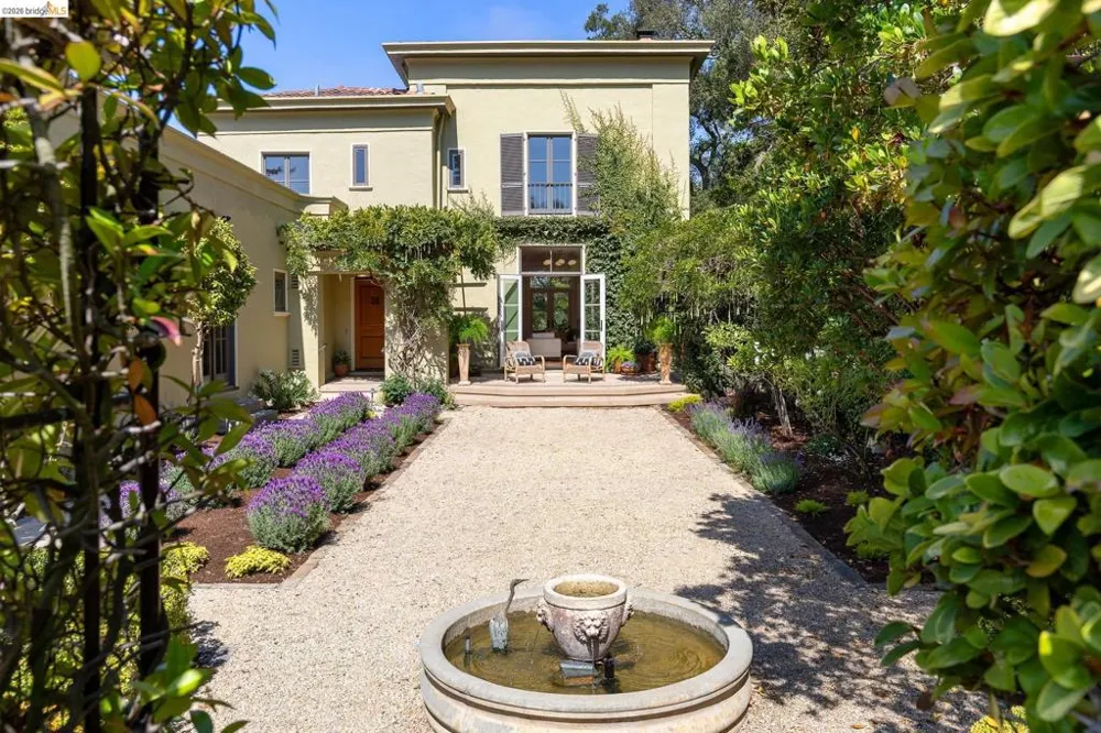249 The Uplands Berkeley, CA 94705