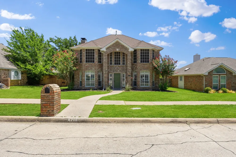 4216 Mulberry Drive Carrollton, TX 75010
