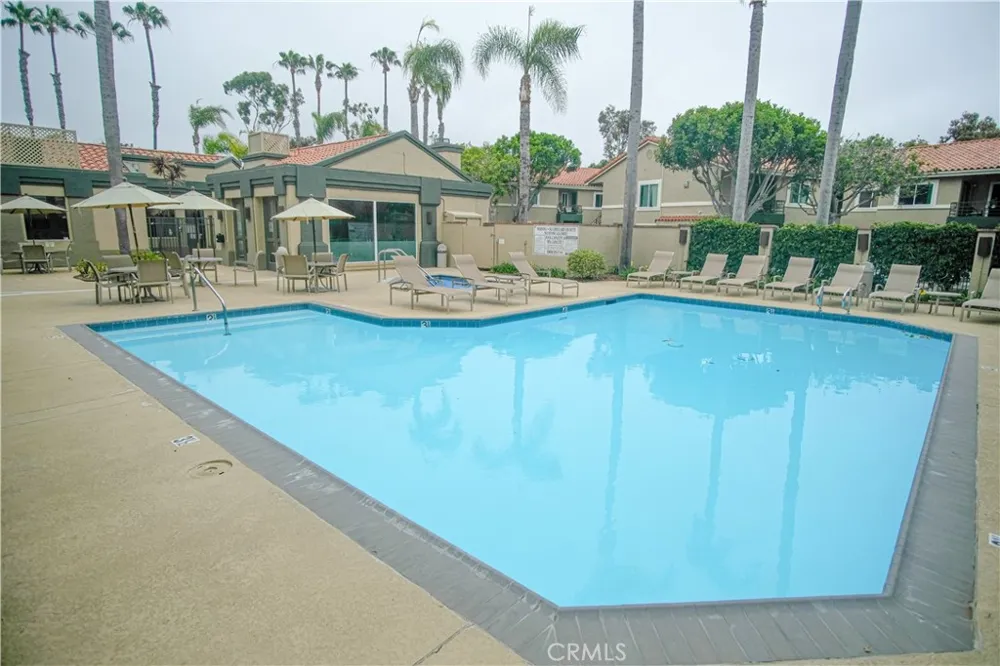 7565 Charmant #414 San Diego, CA 92122