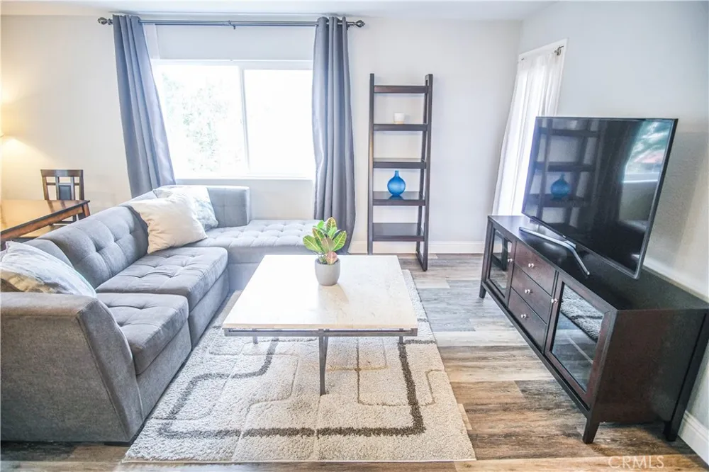 7565 Charmant #414 San Diego, CA 92122