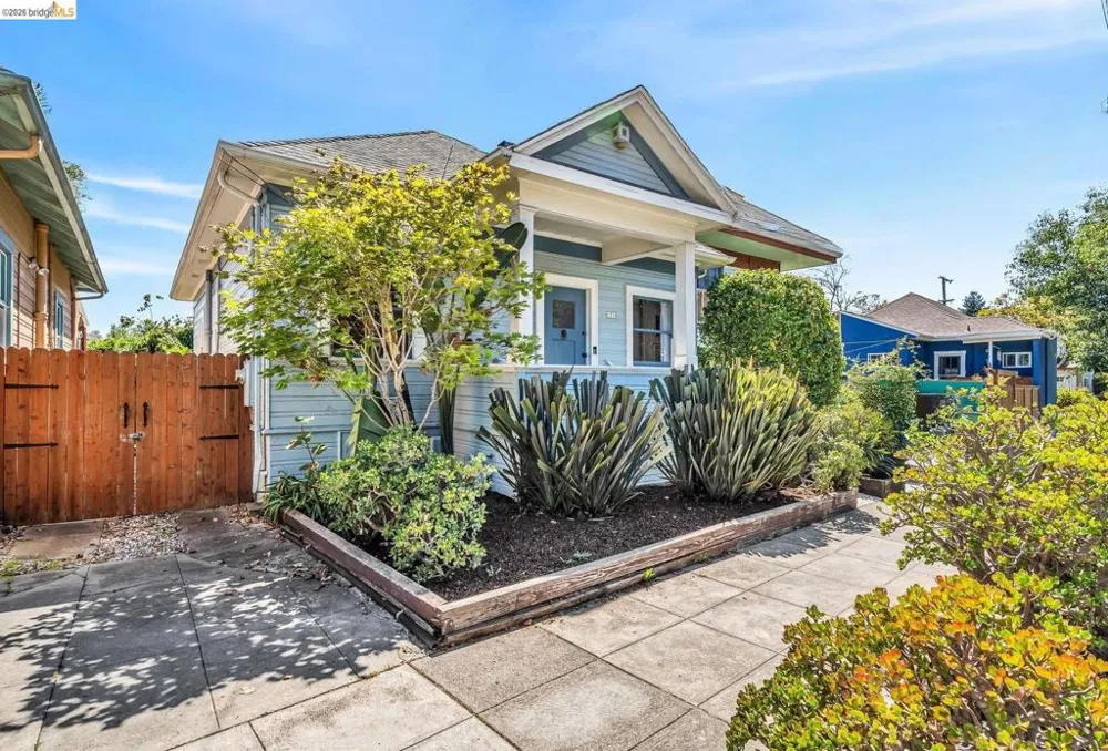 1710 Russell Berkeley, CA 94703
