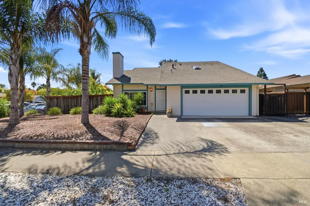 2432 San Sebastian Avenue Santa Rosa, CA 95401