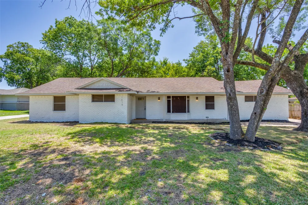 1614 Dakota Drive Garland, TX 75043