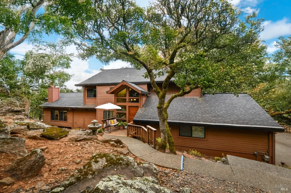 4004 Garnet Place Santa Rosa, CA 95405