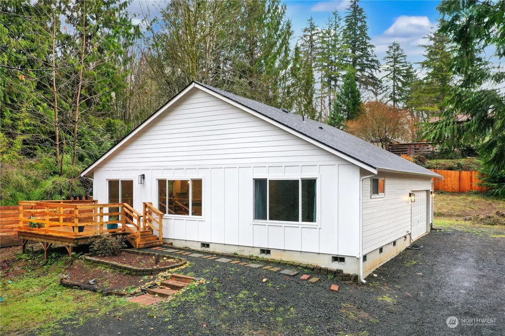 471 E Parkway Boulevard