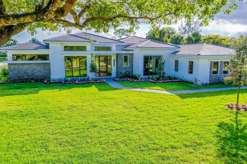 8617 Native Dancer Road N