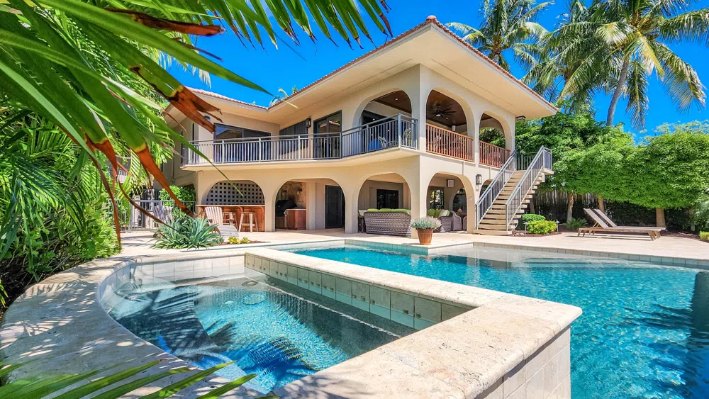 260 W Seaview Circle