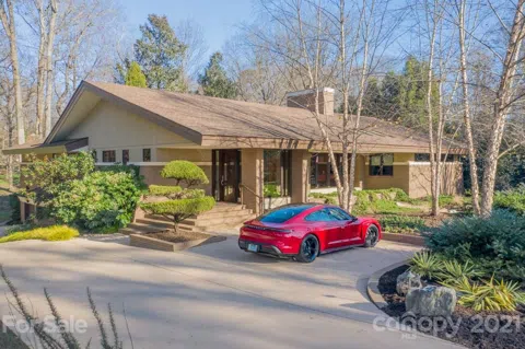 2827 Rothwood Drive