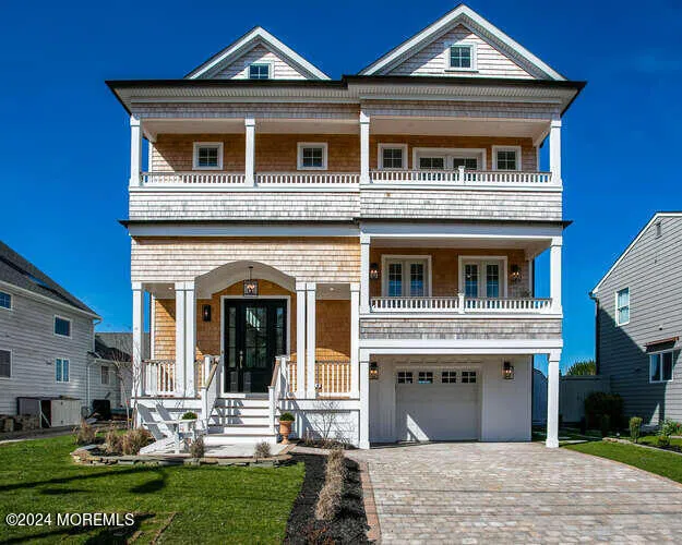 138 Cranberry Avenue