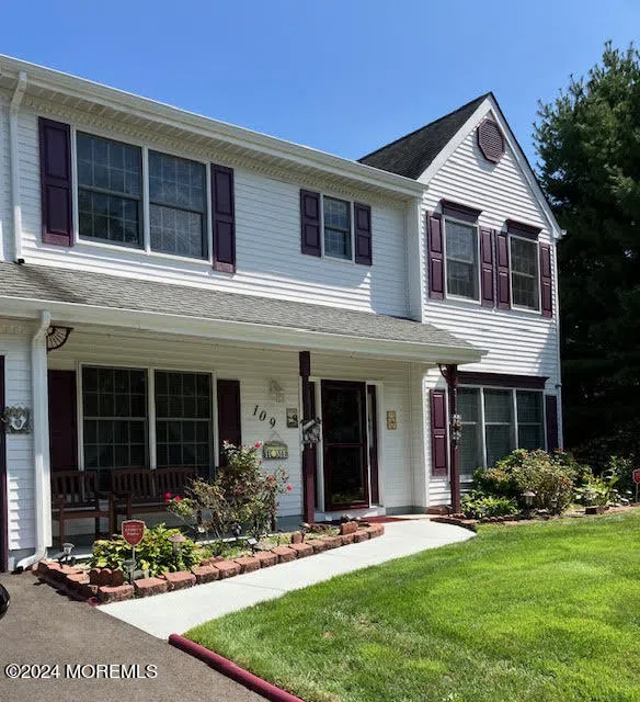 109 Ravenwood Boulevard