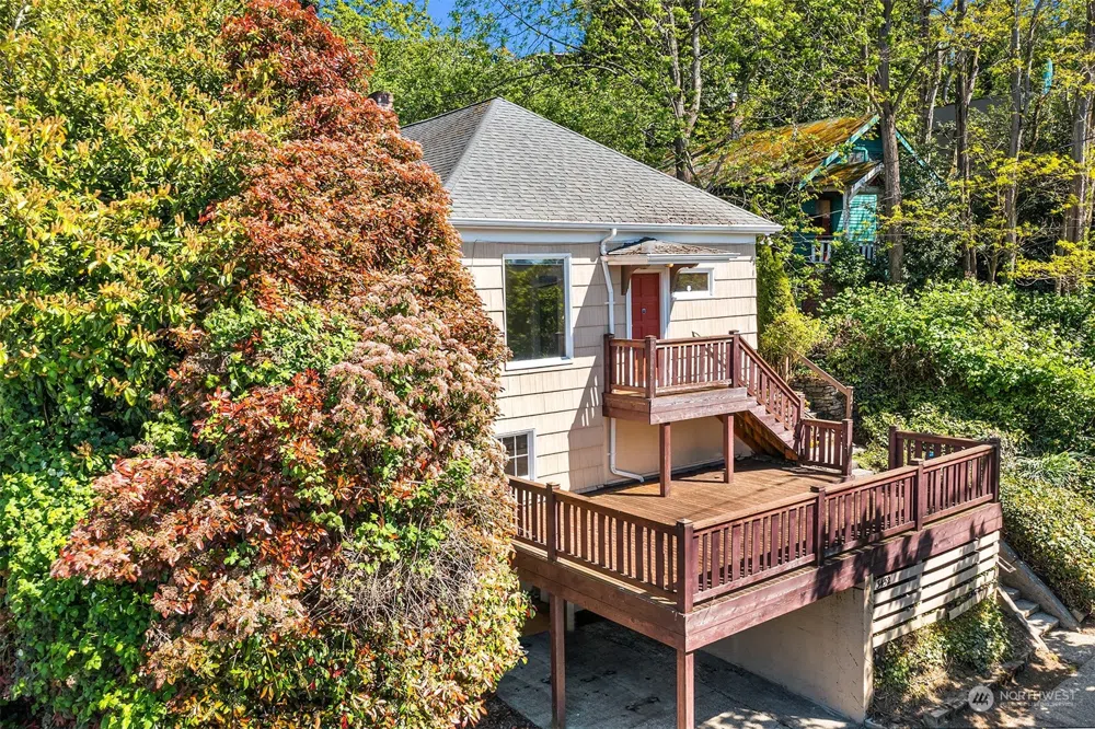 3452 14th Avenue W Seattle, WA 98119