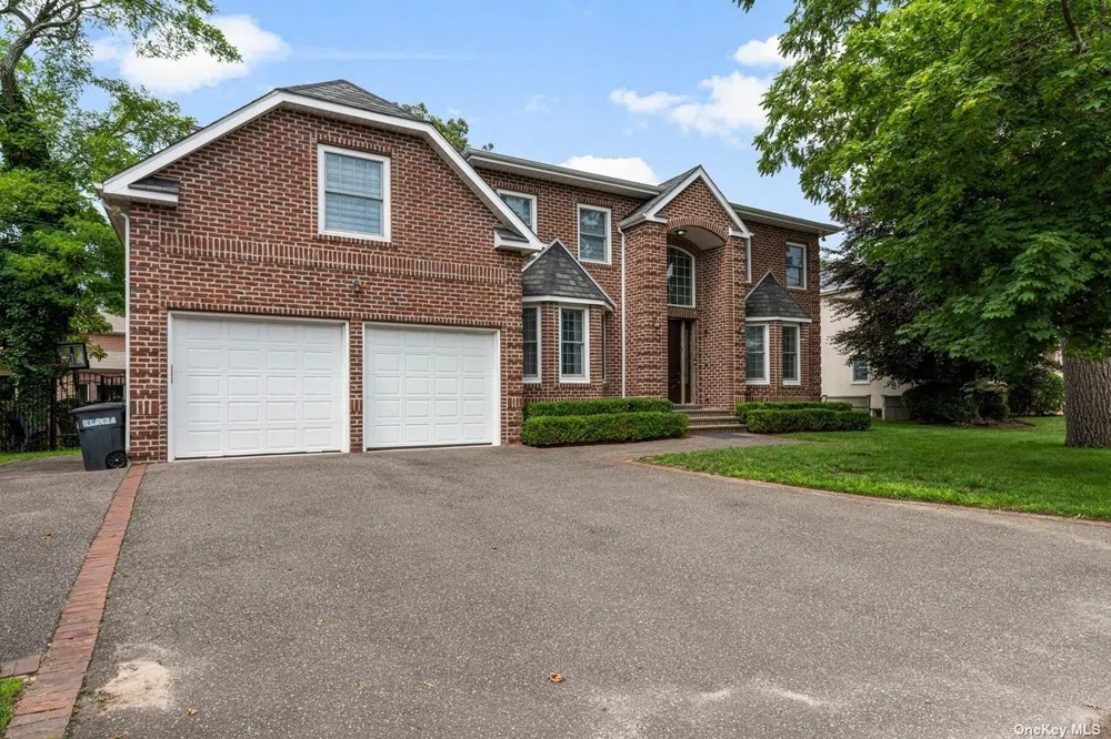 51 Sealy Drive Lawrence, NY 11559