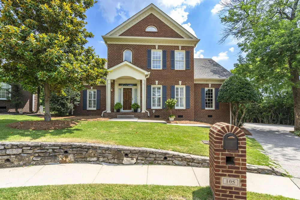 105 Oxton Hill Ln Nashville, TN 37215
